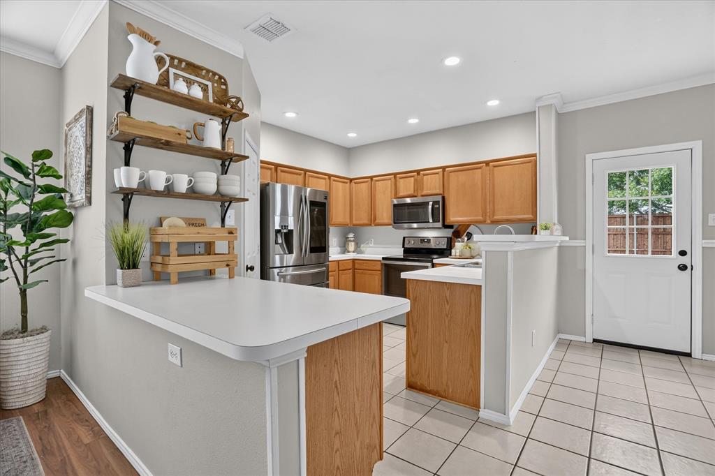 8425 Greylock Court