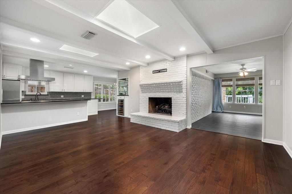 4517 Cloudview Road
