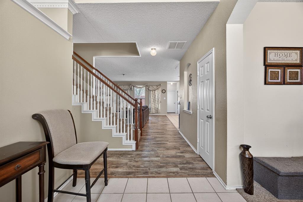 5205 Alazan Bay Drive