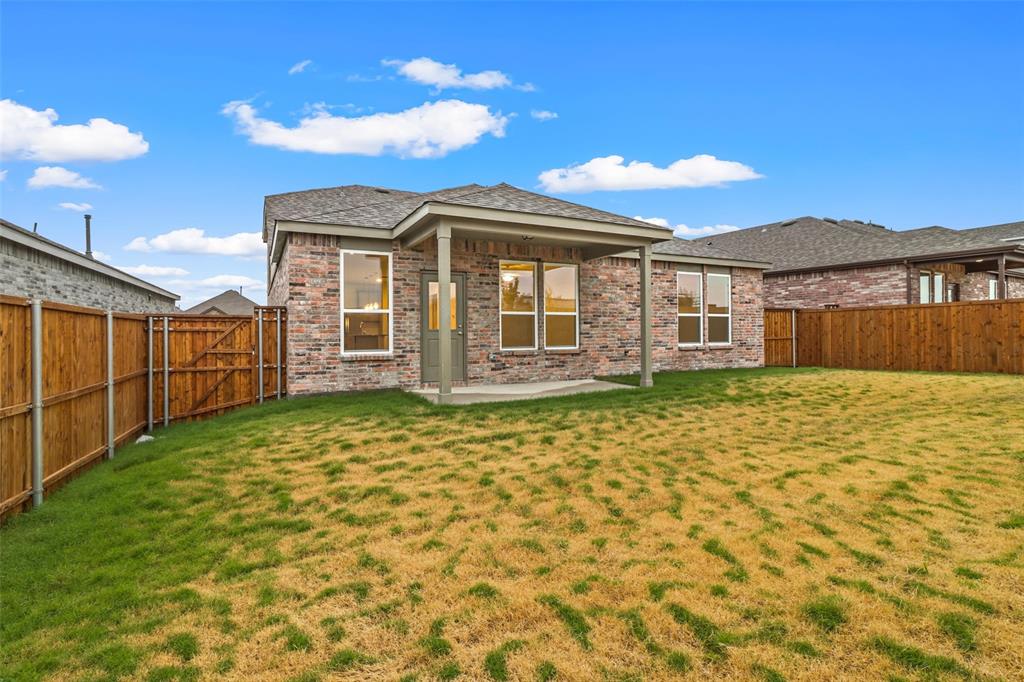 Whitewing Trails Ph 2b - Residential Lease