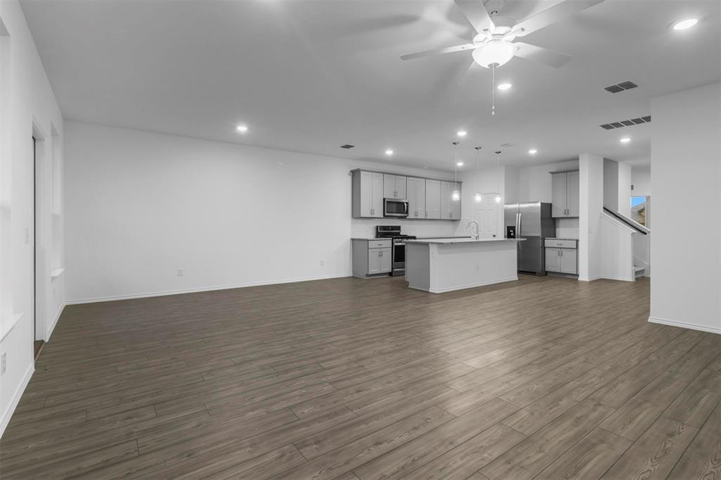 Whitewing Trails Ph 2b - Residential Lease