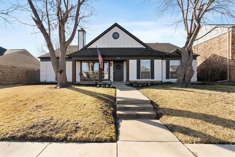 Photo of 7518 Bayview Drive, Rowlett, TX 75088 (MLS # 21178136)