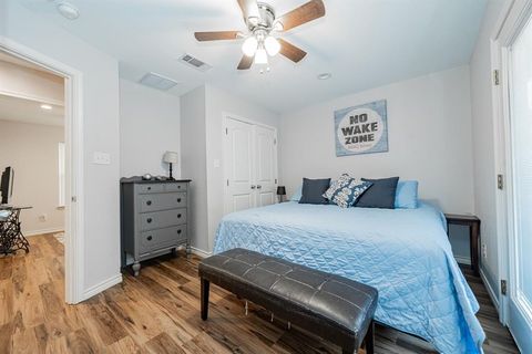 Tiny photo for 146 Harbor Drive, Gun Barrel City, TX 75156 (MLS # 21184324)