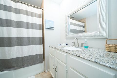 Tiny photo for 146 Harbor Drive, Gun Barrel City, TX 75156 (MLS # 21184324)