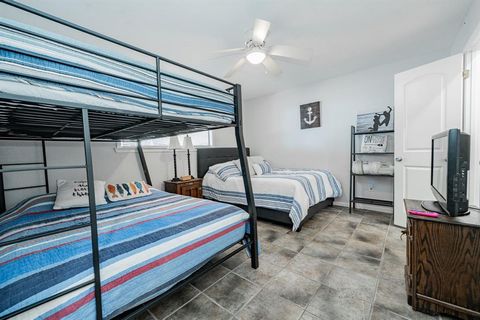 Tiny photo for 146 Harbor Drive, Gun Barrel City, TX 75156 (MLS # 21184324)