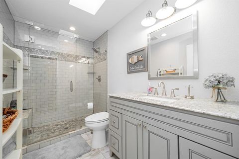 Tiny photo for 146 Harbor Drive, Gun Barrel City, TX 75156 (MLS # 21184324)