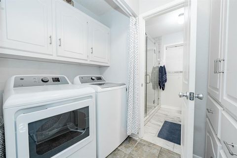 Tiny photo for 146 Harbor Drive, Gun Barrel City, TX 75156 (MLS # 21184324)