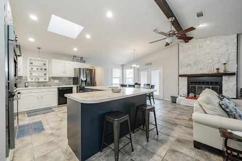 Tiny photo for 146 Harbor Drive, Gun Barrel City, TX 75156 (MLS # 21184324)