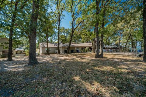Tiny photo for 146 Harbor Drive, Gun Barrel City, TX 75156 (MLS # 21184324)