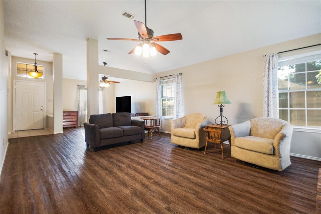 2105 Westview Trail