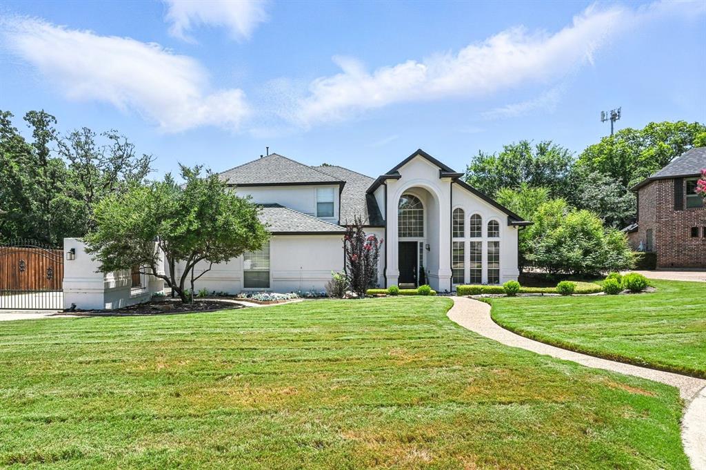 3 Glen Eagles Court