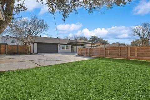 Tiny photo for 12417 Quincy Lane, Dallas, TX 75230 (MLS # 21128970)