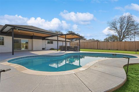 Tiny photo for 12417 Quincy Lane, Dallas, TX 75230 (MLS # 21128970)