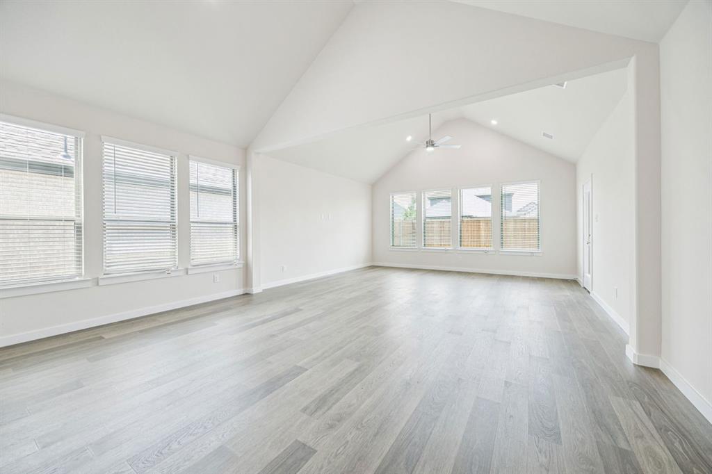 Terra Vella - Residential