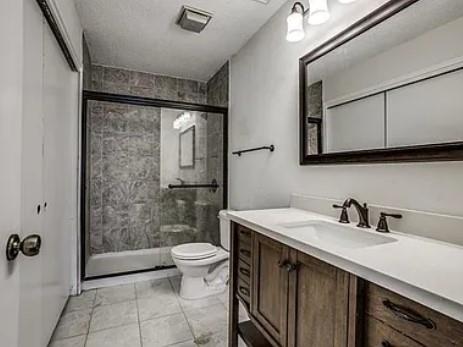 4929 Oak Bluff