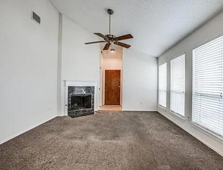 4929 Oak Bluff