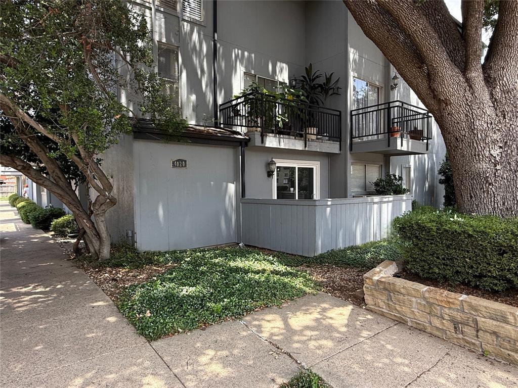 One Holland Place Condos - Residential