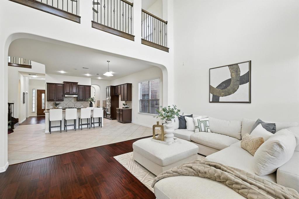 2512 Turnberry Court