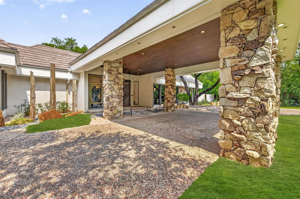 5205 Royal Lane