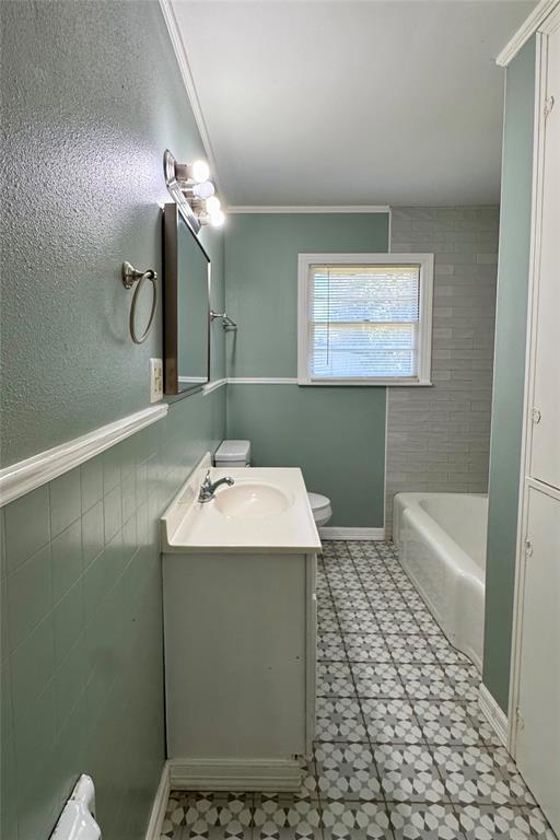 A1000381 - A0381 J Gibson - Residential