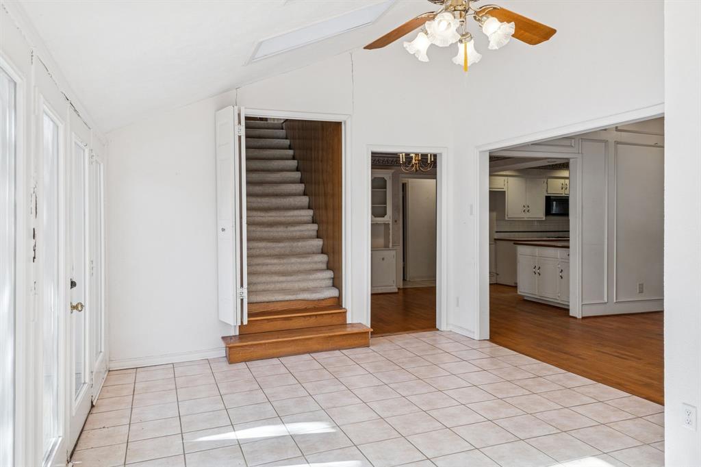 Lovers Lane East - Residential