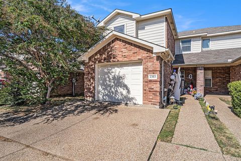 2303 Kingsway Drive Arlington TX 76012