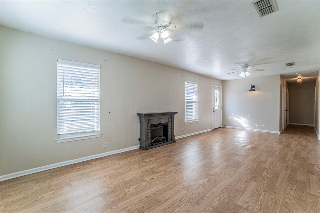 900 Elizabeth Boulevard