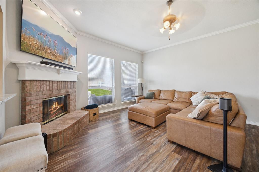 2109 Valley Drive