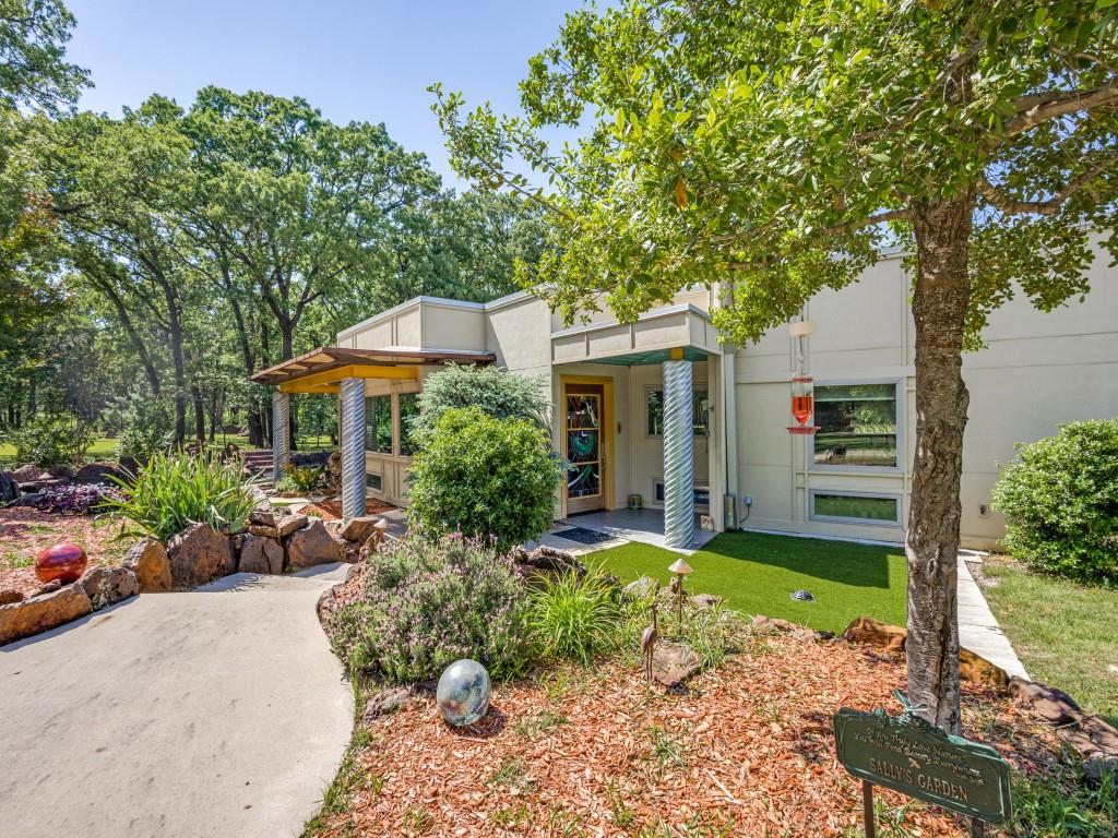 299 Shadow Lakes Drive