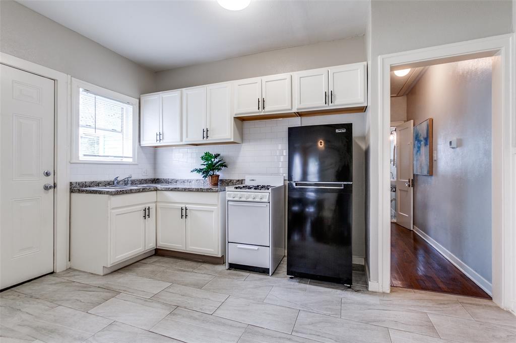 Dallas Land & Loan 03 - Residential Income