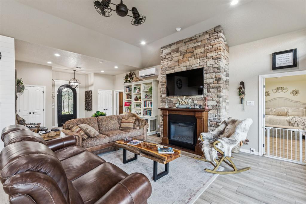 Waters Edge - Residential