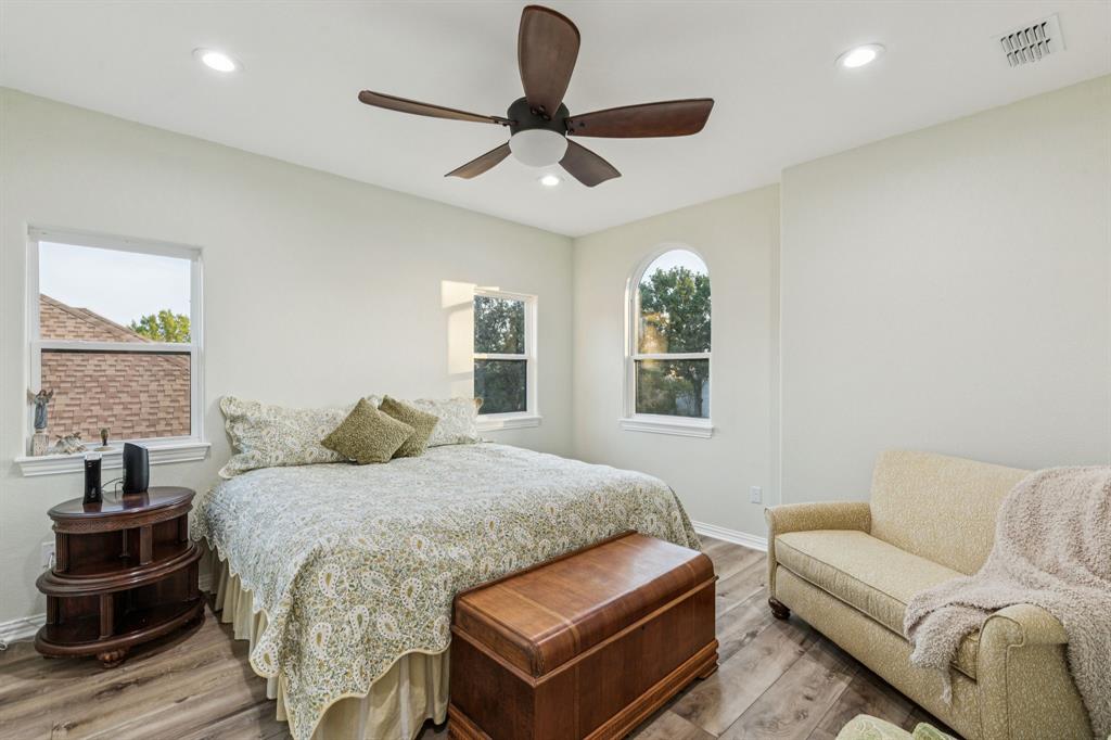 Waters Edge - Residential