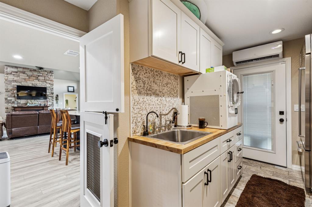 Waters Edge - Residential