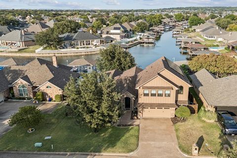 Photo of 2325 River Road, Granbury, TX 76048 (MLS # 21095066) Photo of 2325 River Road, Granbury, TX 76048 (MLS # 21095066)