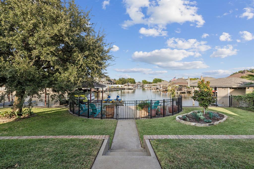 Waters Edge - Residential