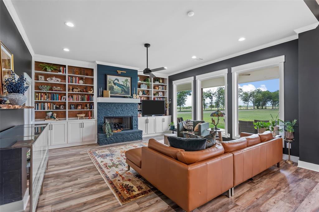 SOUTHERN HEIGHTS - Residential