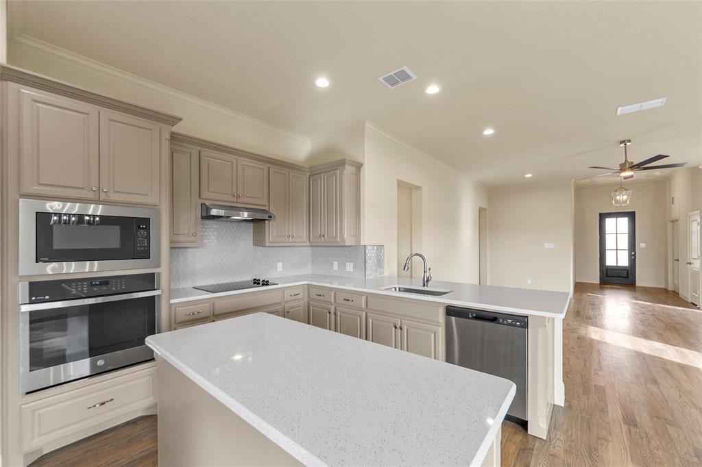 Meadow Ridge Estate - Residential