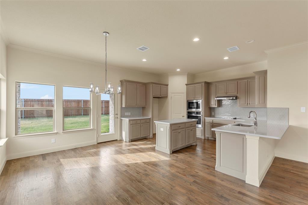 Meadow Ridge Estate - Residential