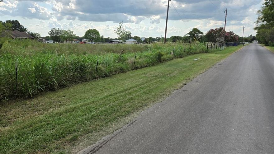 Fifteen acres of untapped potential in Royse City! Just outside the city, this raw tract is ideal for your dream home, ranch, or future development. Previously used for horses, the land is open and ready for transformation—with a seasonal pond adding charm and possibility. Perimeter fencing is in place. With Royse City’s rapid expansion, this is your chance to claim your piece of Texas before it’s gone. Whether you're envisioning a private estate, agricultural use, or investment opportunity, this land offers endless options. No HOA. Low taxes.