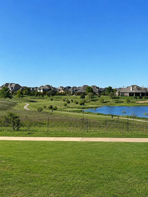 824 Water Garden Circle