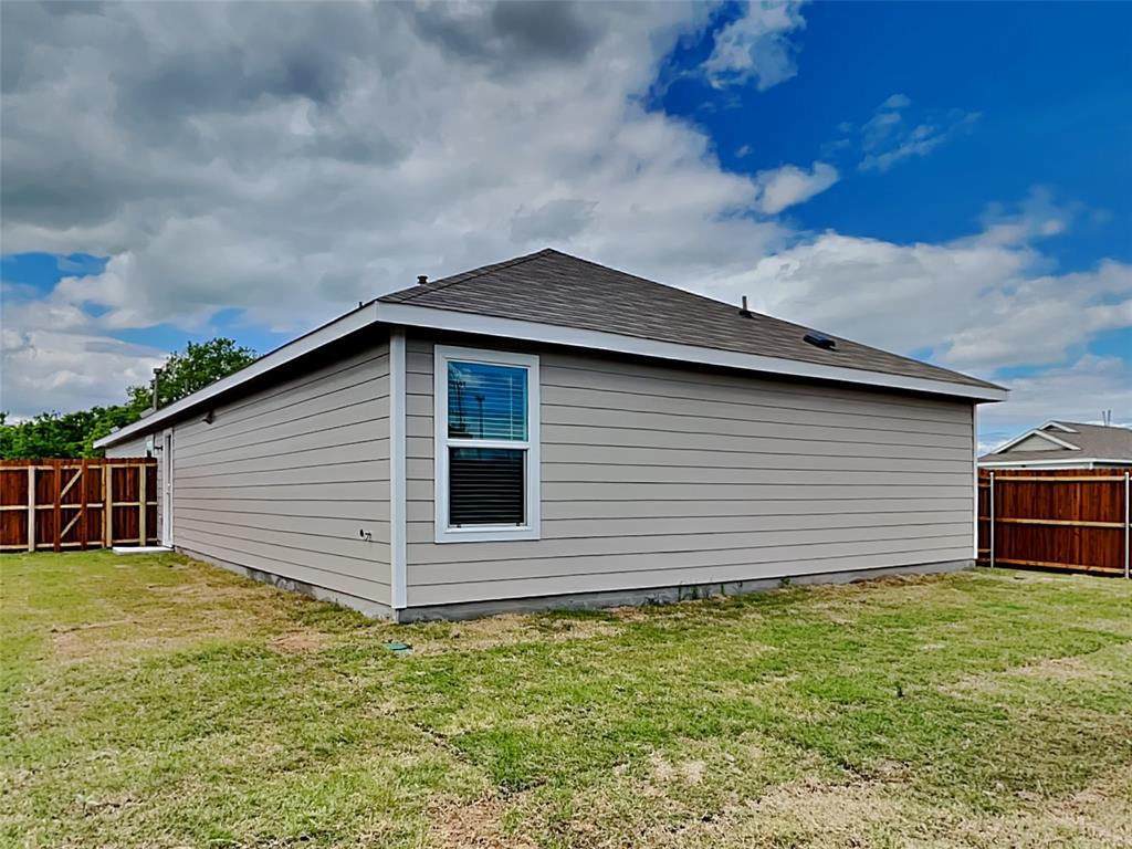 Trinity Crossing - Residential Lease