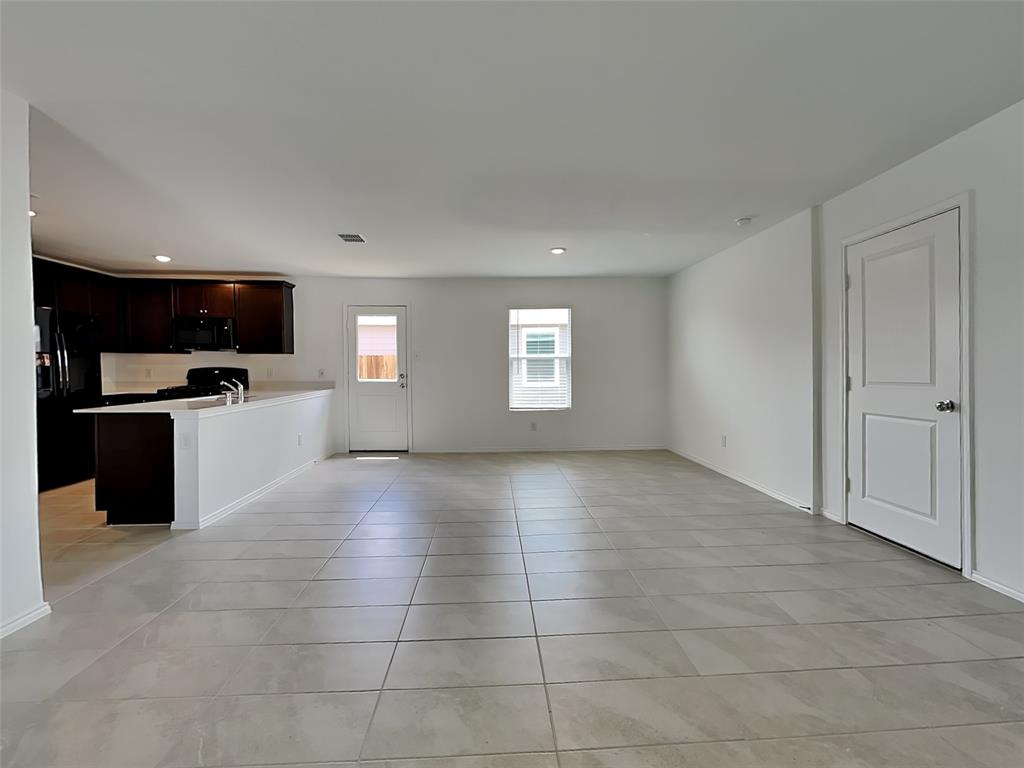 Trinity Crossing - Residential Lease