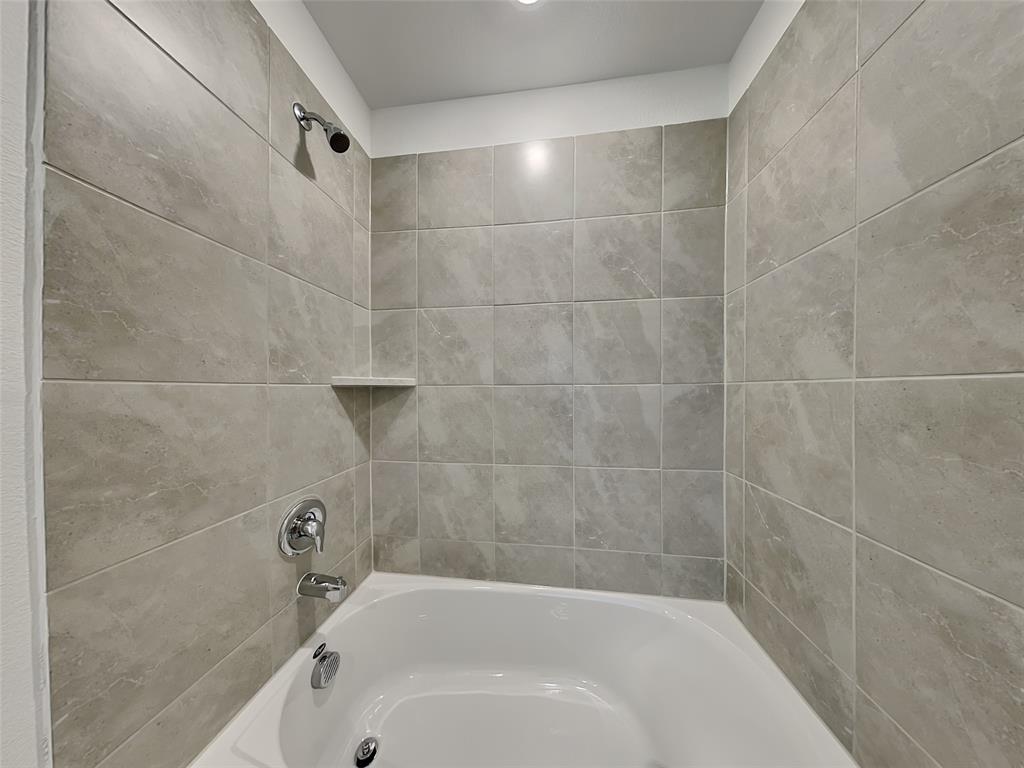 Trinity Crossing - Residential Lease