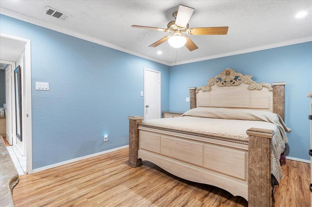 1002 Ashwood Drive