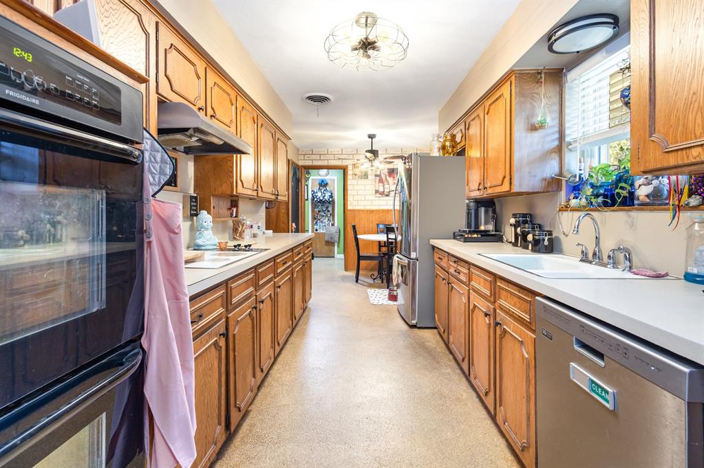 2015 Woods Drive