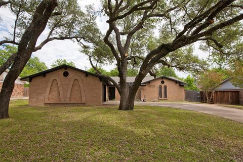 3905 Sundown Drive Benbrook TX 76116