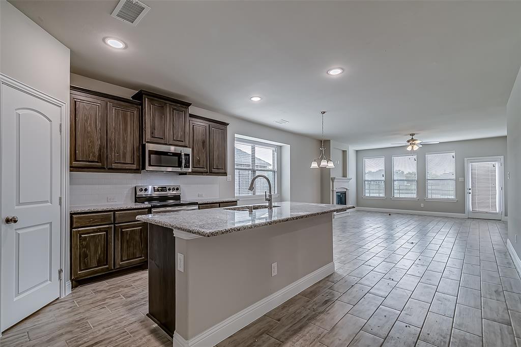 THE MEADOWS AT MORGAN CREEK PH 1 - Residential Lease