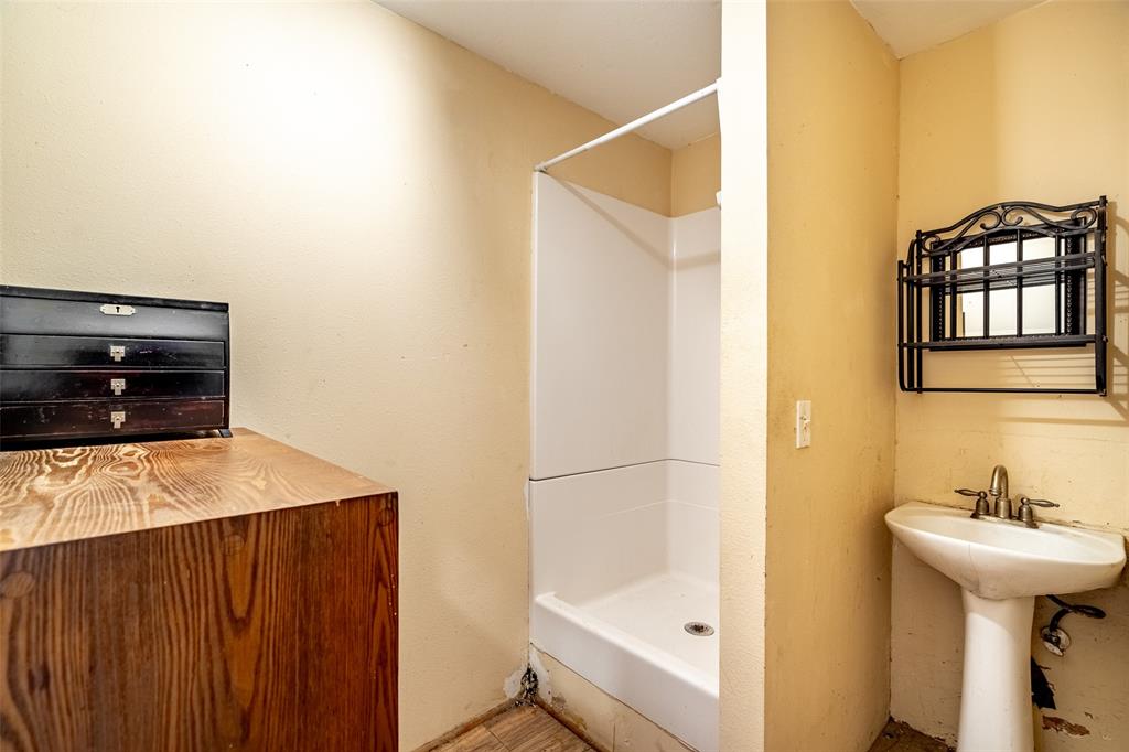 Trent Kresich Addition - Farm