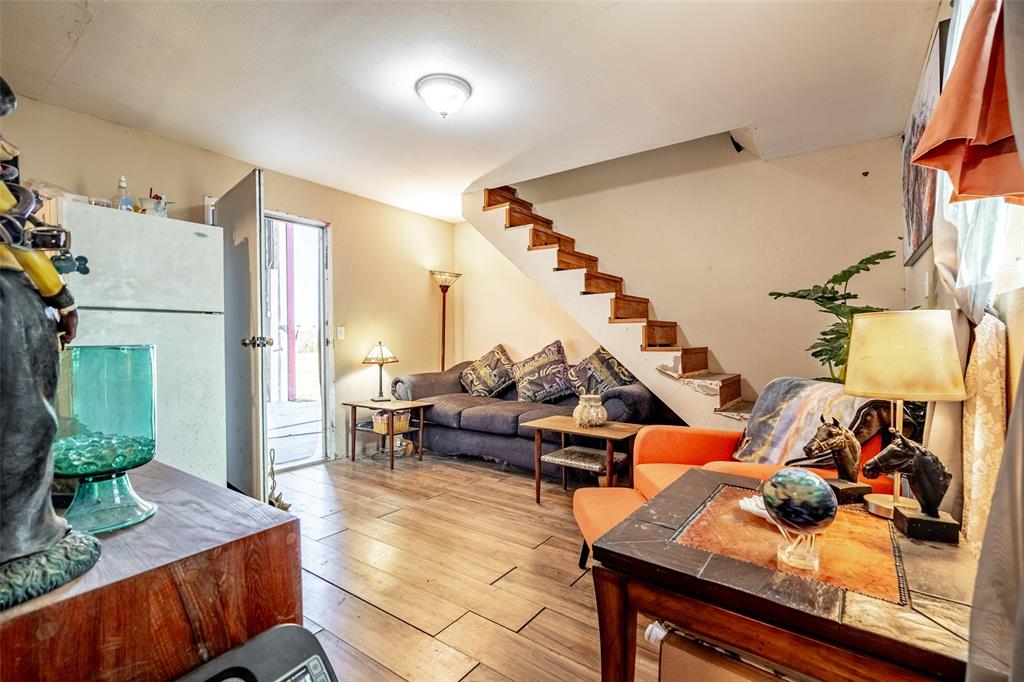 Trent Kresich Addition - Farm