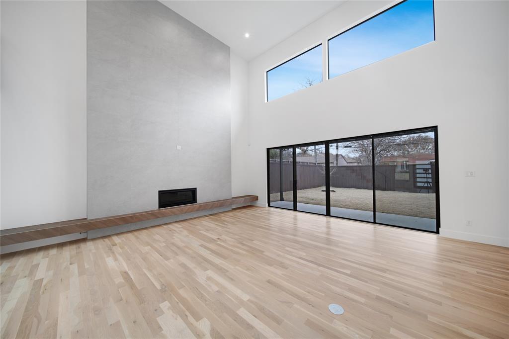 WILSHIRE HEIGHTS - Residential